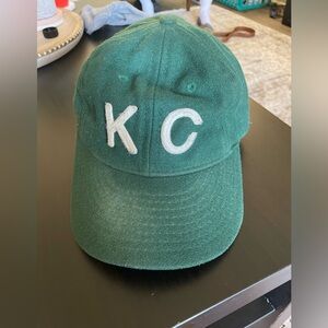Men’s dark green KC Baldwin hat